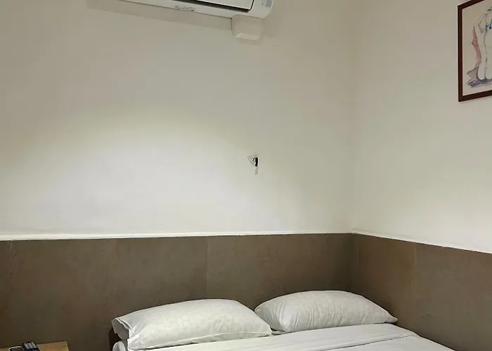 Be Ramblas Guest House
